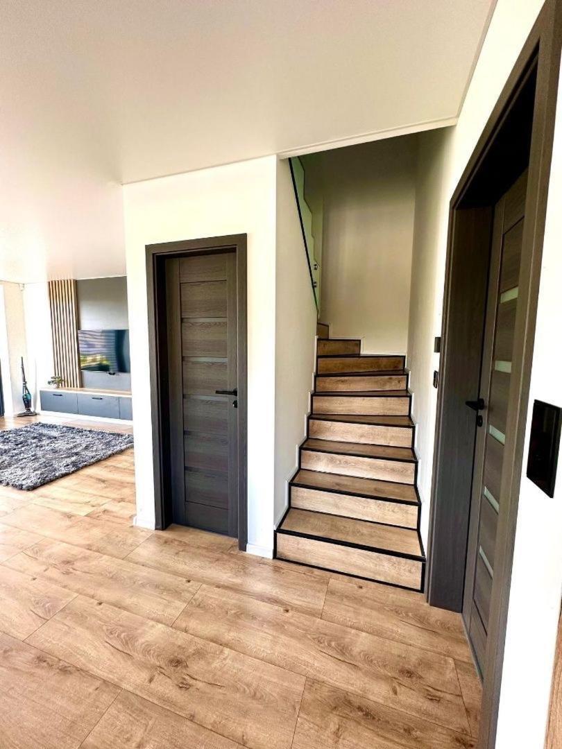 Maly Slavkov Luxury Apartments מראה חיצוני תמונה