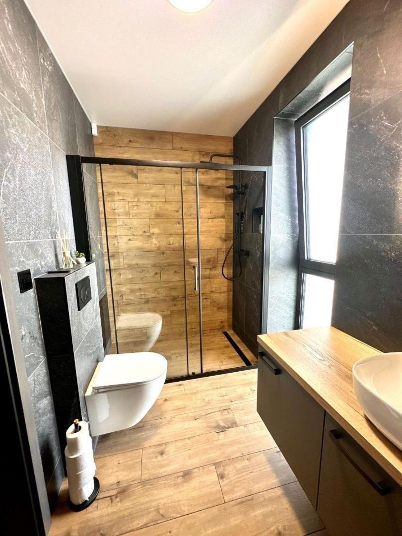 Maly Slavkov Luxury Apartments מראה חיצוני תמונה